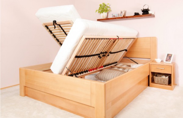 Masivní postel K-design 1